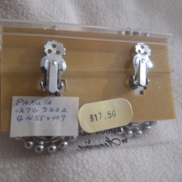 Genevieve silver tone large oval clip on earrings - Picture 4 of 4